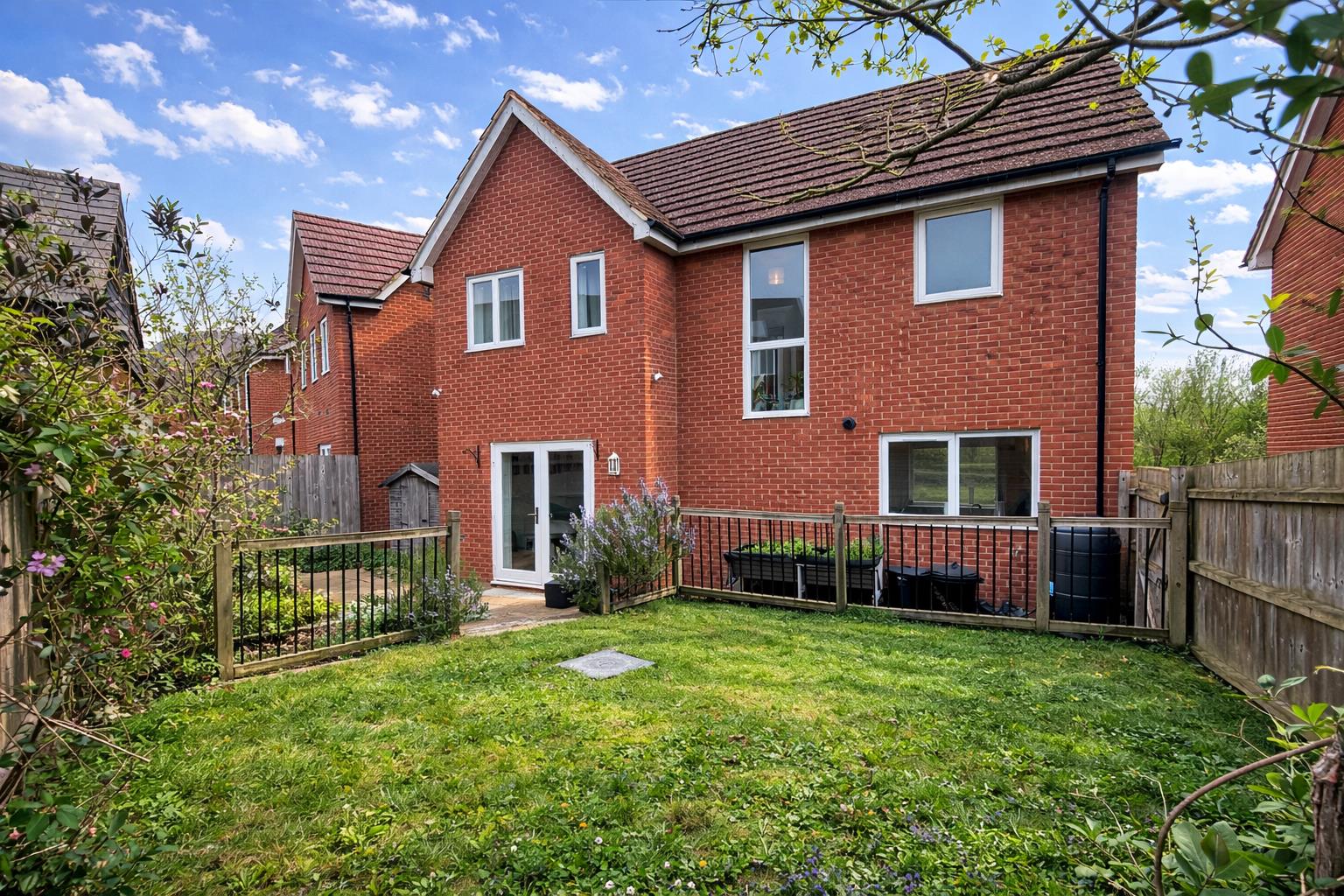 Lowery Crescent, Oxley Park, Milton Keynes